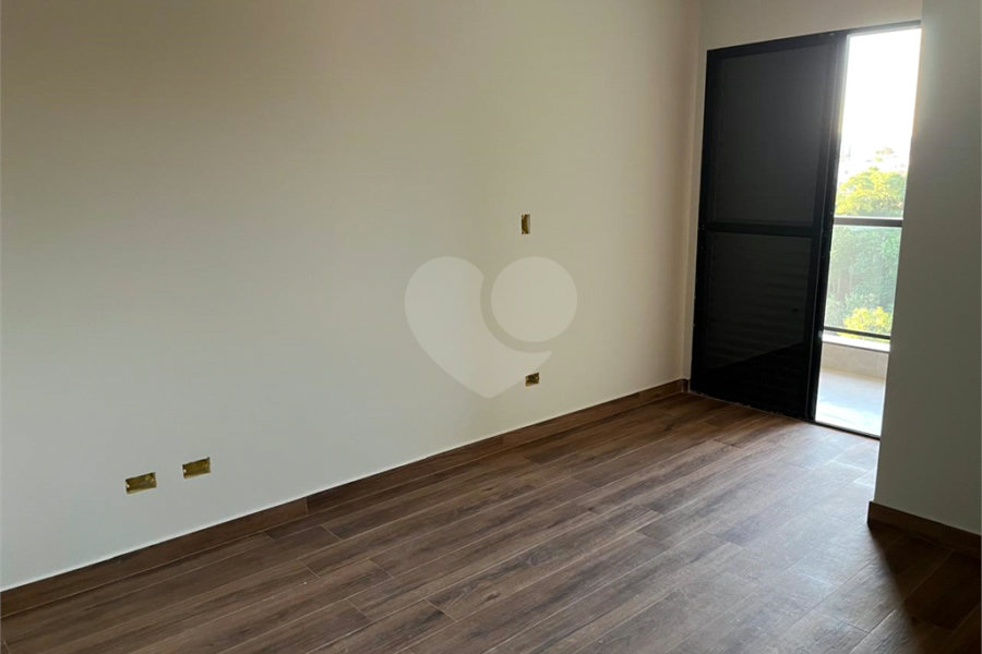 Sobrado à venda com 3 quartos, sendo 1 suíte, em Jardim Maristela, São Paulo, SP