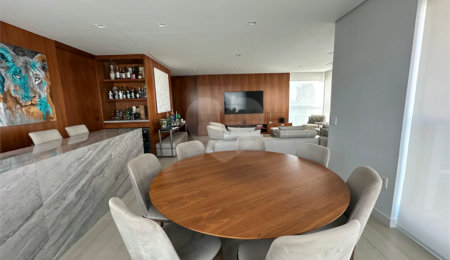 Apartamento à venda com 3 quartos, sendo 2 suítes,  em Vila Olímpia, São Paulo, SP