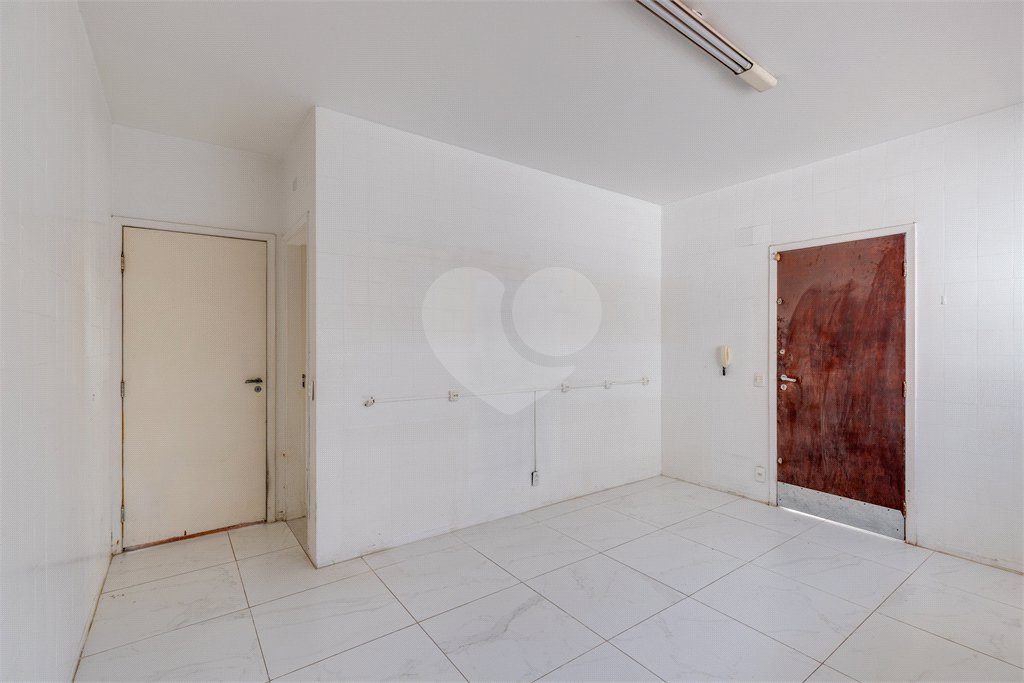 Sobrado à venda com 3 quartos, sendo 1 suíte, em Alto da Boa Vista, São Paulo, SP
