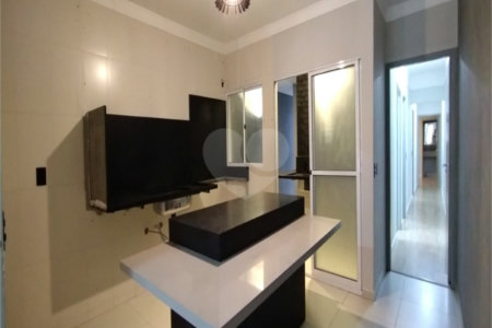 Casa à venda com 3 quartos, sendo 1 suíte, no condomínio Rio das Pedras, Salto - SP