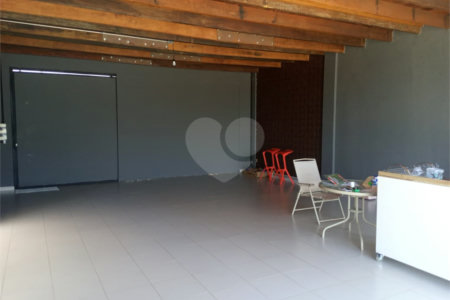 Casa à venda com 2 quartos, sendo 3 suítes,  no condomínio Aruã, Mogi das Cruzes - SP