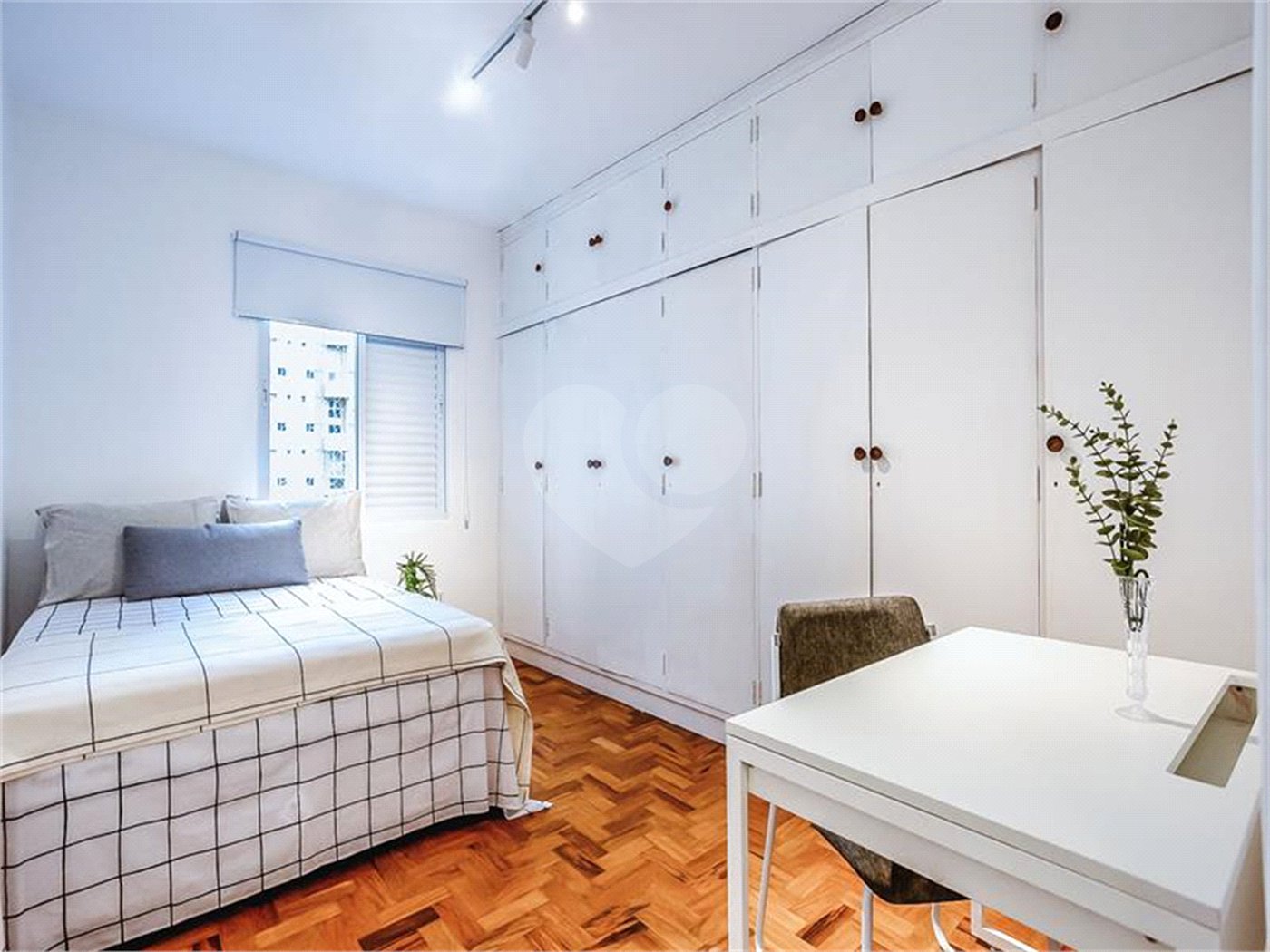 Apartamento à venda com 3 quartos, sendo 1 suíte, em Itaim Bibi, São Paulo, SP