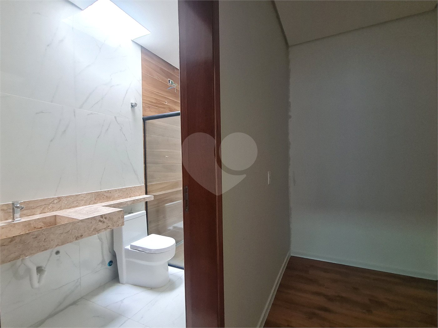 Casa à venda com 3 quartos, sendo 1 suíte,  no condomínio Reserva Ipanema I, Sorocaba - SP