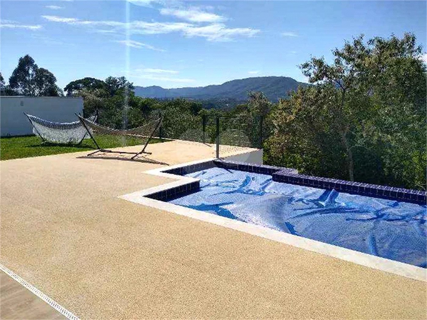 Casa à venda com 3 suítes no condomínio Terras da Alvorada, Itupeva - SP
