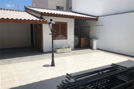 Sobrado à venda com 3 quartos, sendo 1 suíte, em Vila Trujillo, Sorocaba, SP