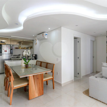 Apartamento à venda com 3 quartos, sendo 1 suíte, em Santo Amaro, São Paulo, SP