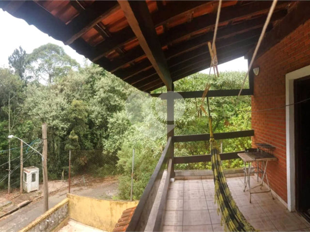 Casa à venda com 3 quartos, sendo 1 suíte,  no condomínio Iara Branca, Mairiporã - SP