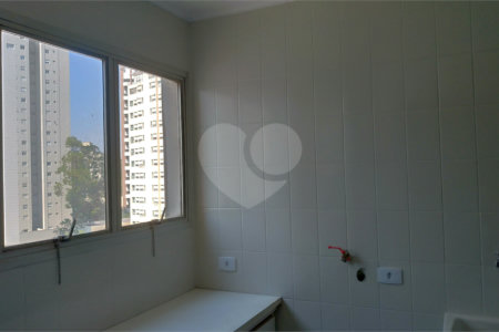 Cobertura à venda com 4 quartos, sendo 3 suítes,  em Vila Andrade, São Paulo, SP