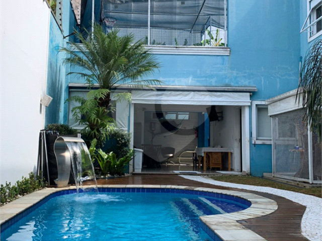 Casa à venda com 4 suítes em Santana, São Paulo, SP