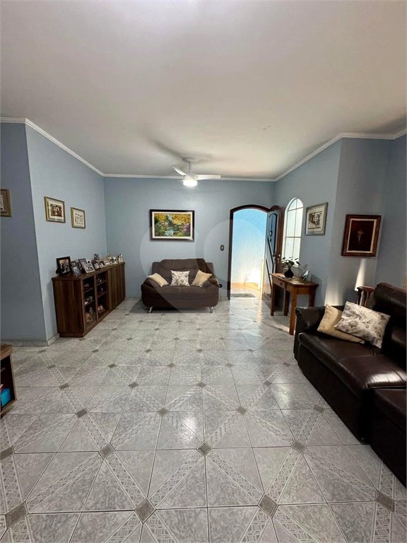 Sobrado à venda com 4 quartos, sendo 1 suíte,  em Vila Cleonice, São Paulo, SP