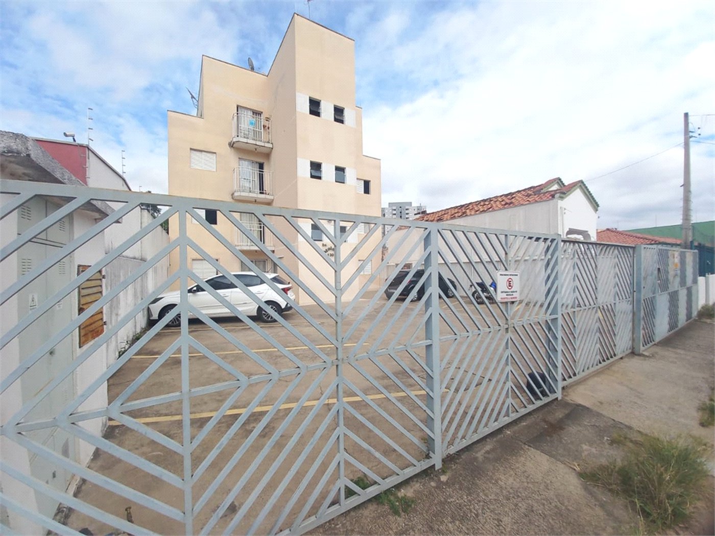 Apartamento à venda com 1 quarto em Vila Haro, Sorocaba, SP