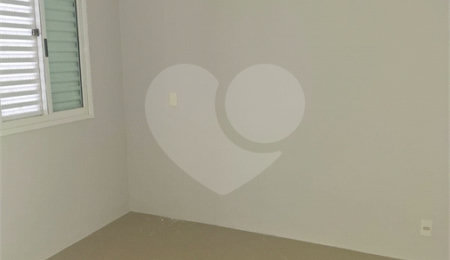 Apartamento à venda com 3 quartos, sendo 1 suíte,  em Vila São Sebastião, Mogi das Cruzes, SP