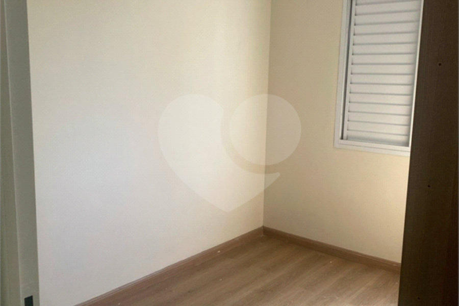 Apartamento à venda com 2 quartos, sendo 1 suíte, em Parque Maria Domitila, São Paulo, SP