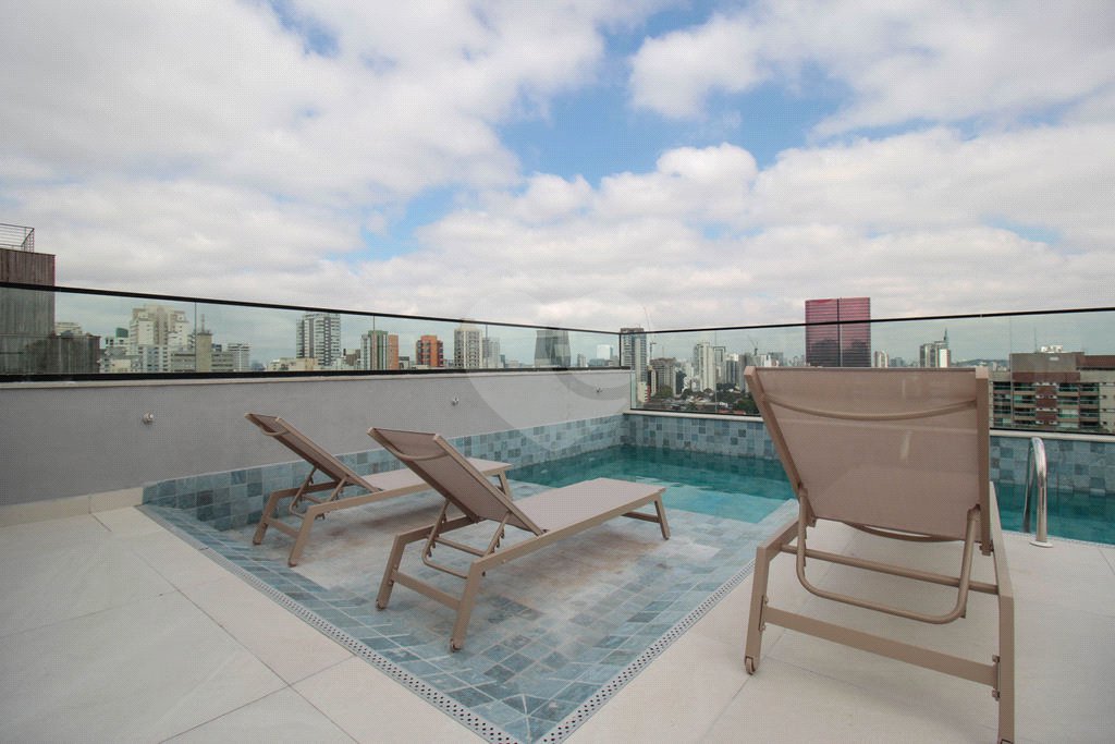 Apartamento à venda ou para alugar com 1 quarto em Pinheiros, São Paulo, SP