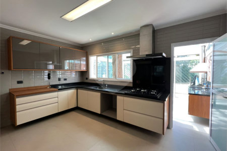 Casa para alugar com 3 quartos, sendo 1 suíte, no condomínio Res Villeneuve, São Paulo - SP