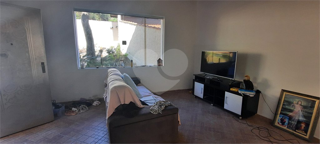 Casa à venda com 3 quartos, sendo 2 suítes, no condomínio Sausalito, Mairiporã - SP