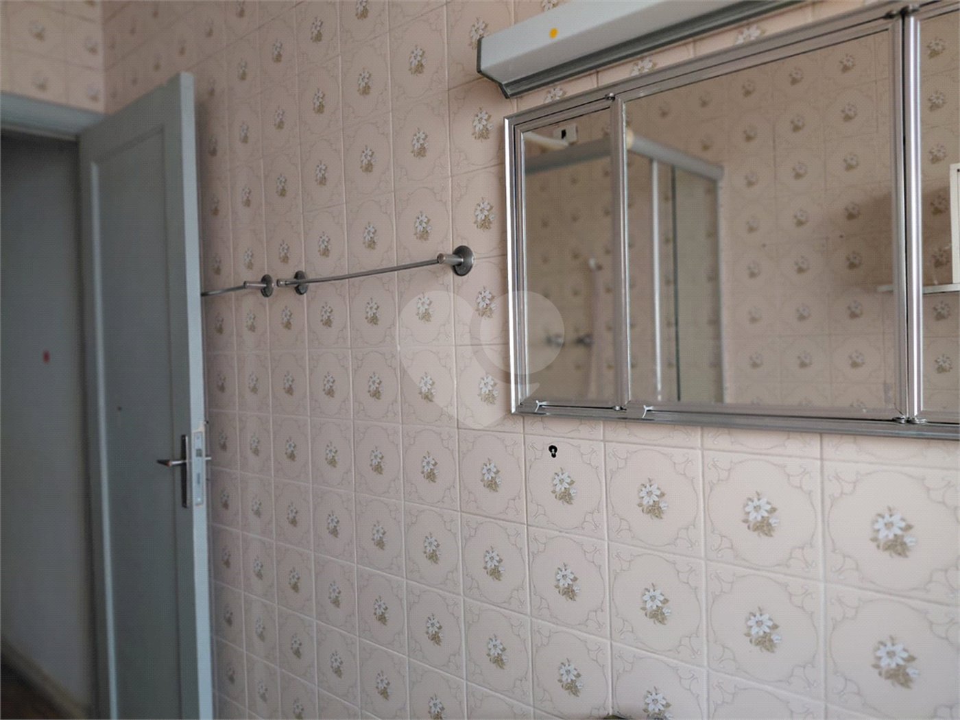 Sobrado à venda com 2 quartos em Vila Ipojuca, São Paulo, SP