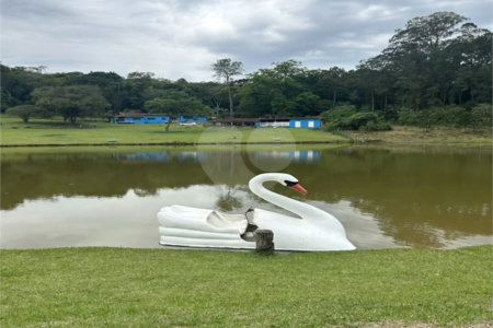 Sítio à venda com 5 quartos, sendo 2 suítes,  em Marmeleiro, São Roque, SP