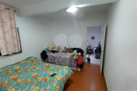 Casa à venda com 3 quartos, sendo 1 suíte,  em Vila Nivi, São Paulo, SP