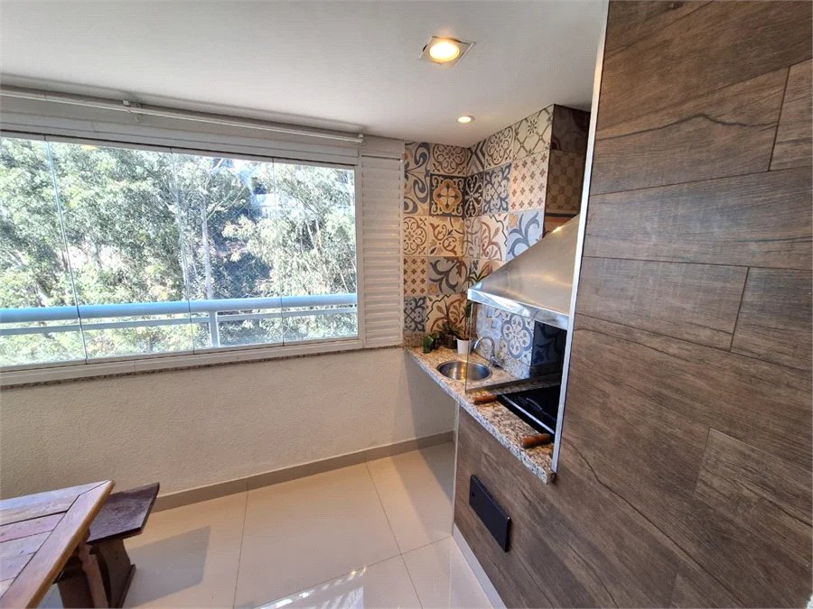 Apartamento para alugar com 3 suítes em Vila Suzana, São Paulo, SP