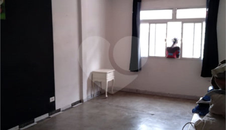 Casa à venda com 5 quartos, sendo 1 suíte,  em Cambuci, São Paulo, SP