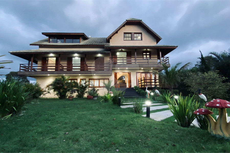 Casa à venda com 5 suítes no condomínio Suíça da Cantareira, Mairiporã - SP