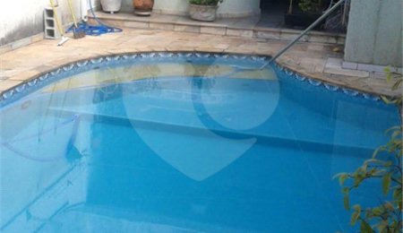 Sobrado à venda com 3 quartos, sendo 2 suítes,  em Horto, São Paulo, SP