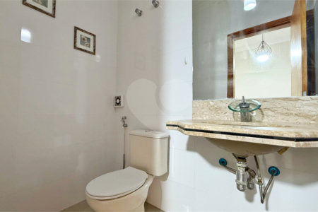 Casa à venda ou para alugar com 3 quartos, sendo 1 suíte,  no condomínio Portal de Itaici, Indaiatuba - SP