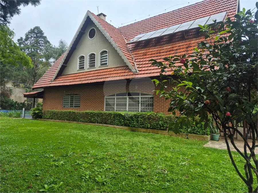 Sobrado à venda ou para alugar com 3 suítes em SERRA DA CANTAREIRA, Mairiporã, SP