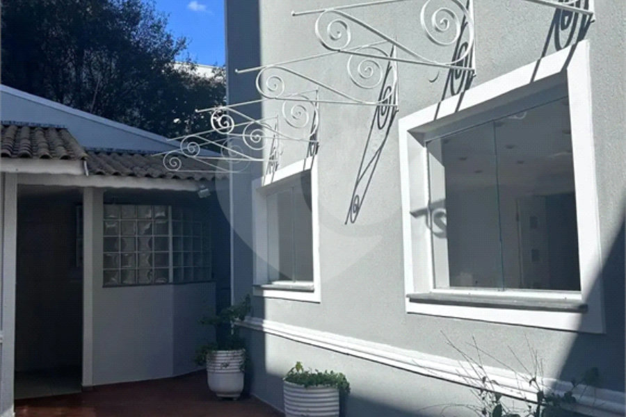Sobrado à venda com 4 quartos, sendo 2 suítes, em Tremembé, São Paulo, SP