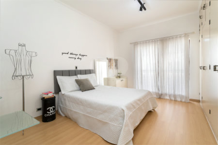 Casa à venda com 4 quartos, sendo 3 suítes, em Vila Mariana, São Paulo, SP