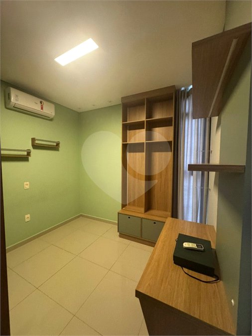 Indaiatuba- Vila Aurora -Condomínio Palm Tree Residence -Venda e Locação - R$ 7.000,00 - condominio - R$ 877,44- IPTU - R$ 211,64 - Pavimento Térreo: Sala de estar, sala de jantar, wc, cozinha, área de serviço, despensa. Pavimento Superior: Suíte com varanda e closet, 02 dormitórios e wc.social