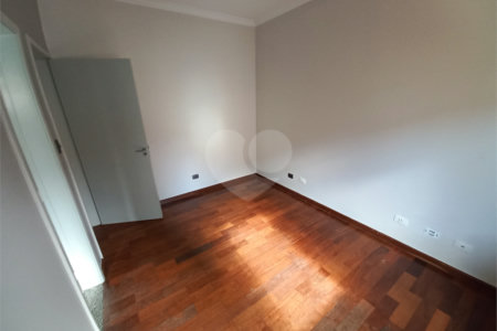 Sobrado à venda com 3 quartos, sendo 1 suíte, em Lar São Paulo, São Paulo, SP