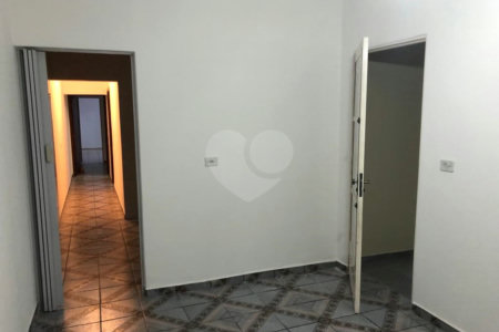 Casa à venda com 3 quartos, sendo 1 suíte, em Loteamento Terras de São Pedro e São Paulo, Salto, SP
