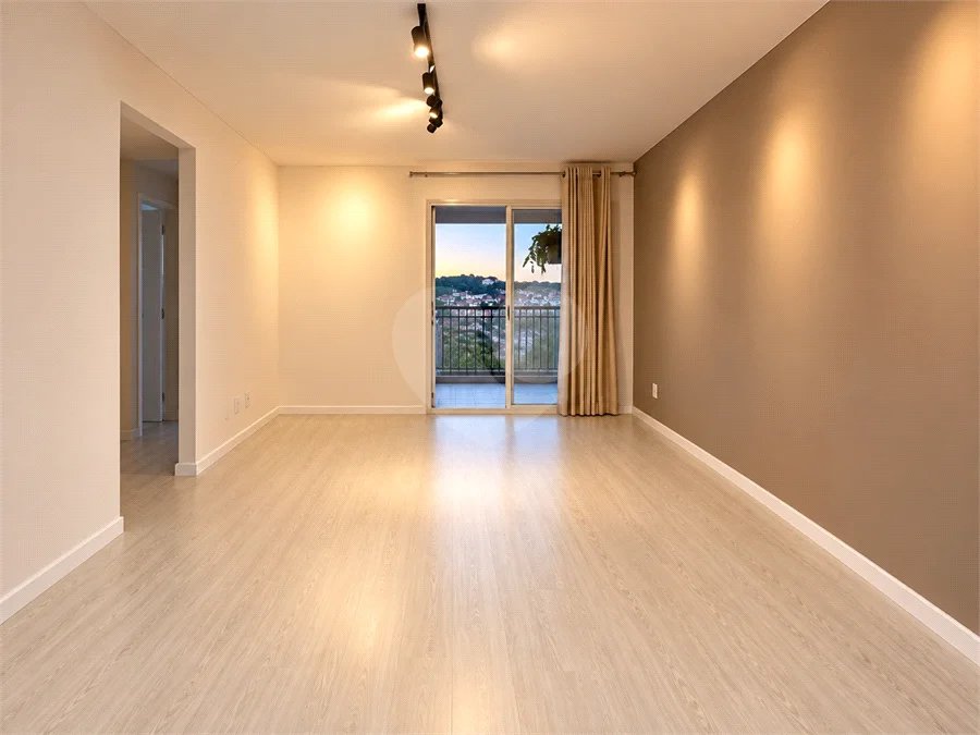 Apartamento à venda com 3 quartos, sendo 1 suíte, em Campo Belo, São Paulo, SP