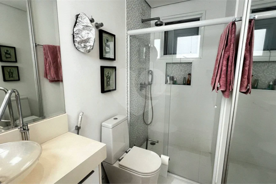 Sobrado à venda com 4 suítes em Santana, São Paulo, SP
