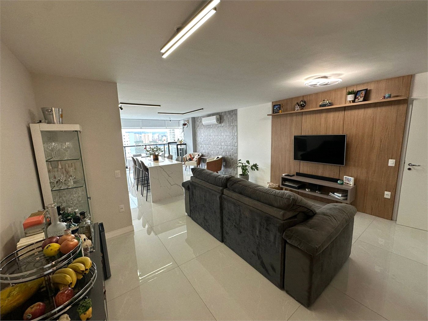 Apartamento à venda com 3 suítes em Vila Romana, São Paulo, SP