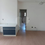 Apartamento à venda com 3 quartos, sendo 1 suíte,  em Vila Olímpia, São Paulo, SP