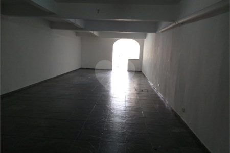 Sobrado à venda com 3 quartos, sendo 1 suíte, em Vila Gustavo, São Paulo, SP