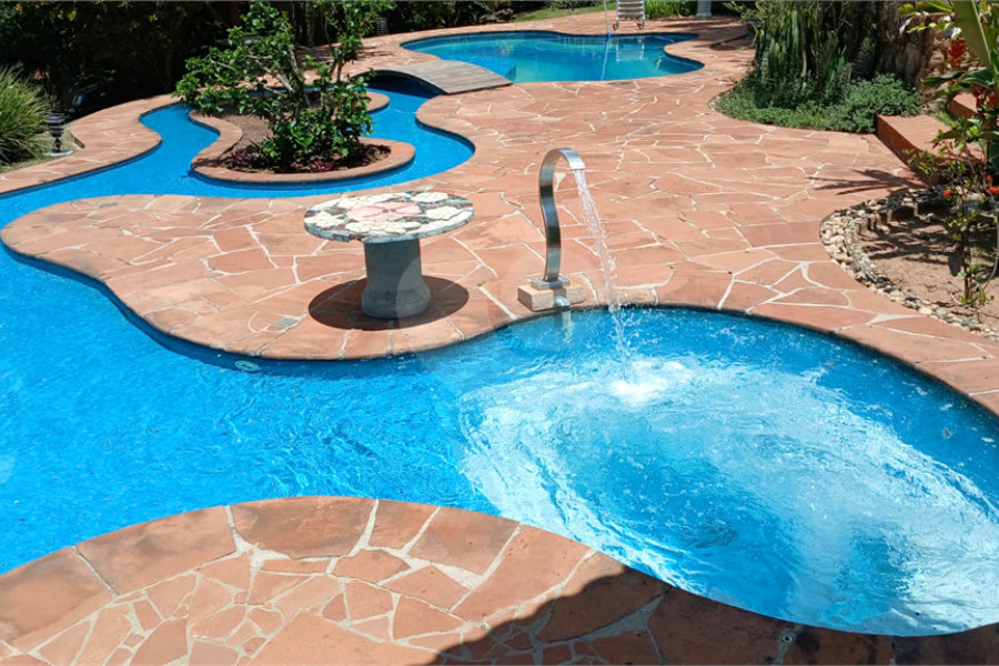 Casa à venda com 4 suítes no condomínio Sausalito, Mairiporã - SP