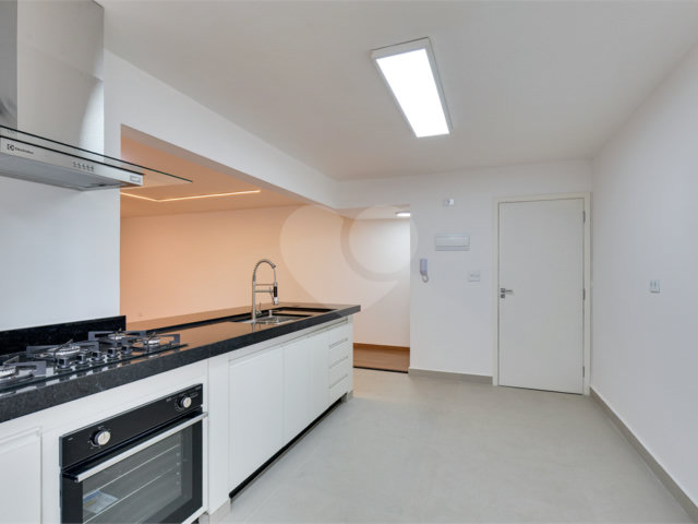 Apartamento à venda com 2 quartos, sendo 1 suíte,  em Santo Amaro, São Paulo, SP
