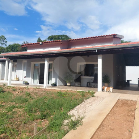 Casa à venda com 4 quartos, sendo 1 suíte, em Minas de Inhandjara, Itupeva, SP