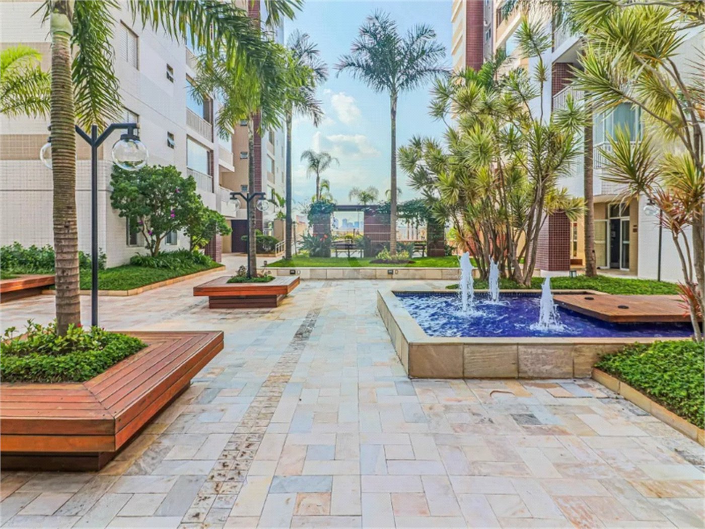 Apartamento à venda com 4 quartos, sendo 1 suíte, em Vila Polopoli, São Paulo, SP