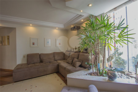 Apartamento à venda com 3 quartos, sendo 1 suíte, em Vila Andrade, São Paulo, SP