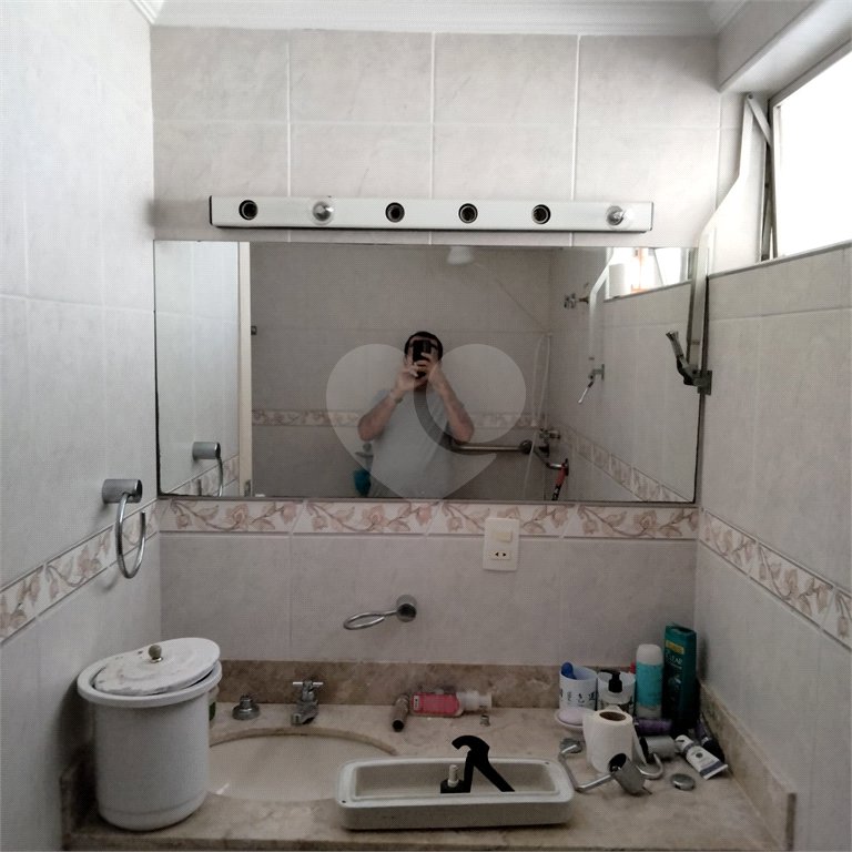 Apartamento à venda com 3 quartos, sendo 1 suíte,  em Aclimação, São Paulo, SP