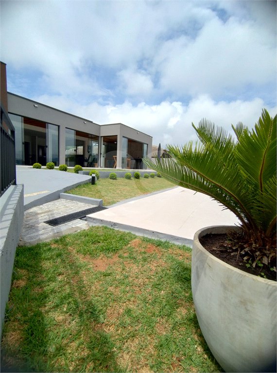 Casa à venda com 4 quartos, sendo 2 suítes, no condomínio Alpes da Cantareira, Mairiporã - SP