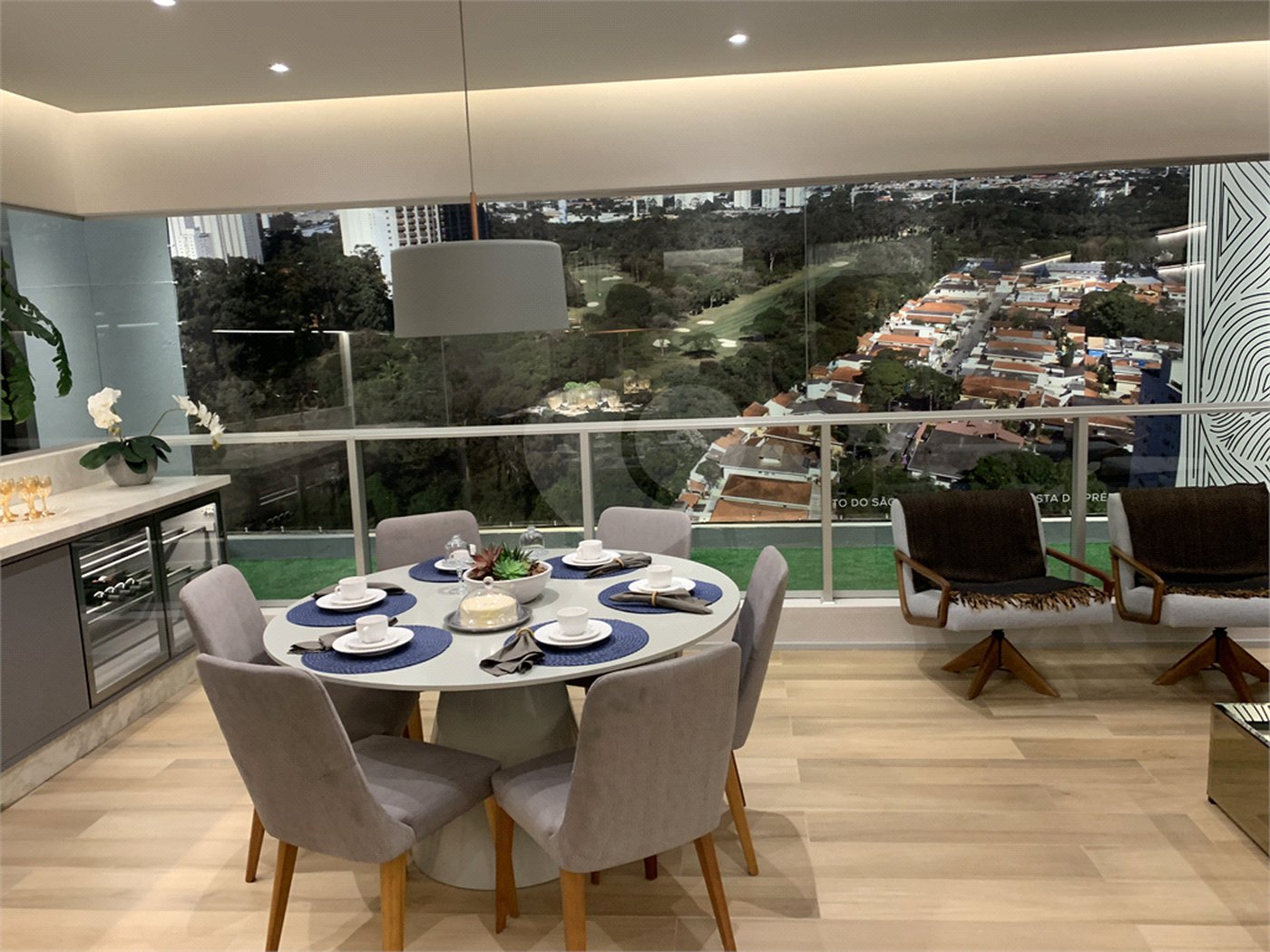 Apartamento à venda com 3 quartos, sendo 1 suíte,  em Vila Sofia, São Paulo, SP