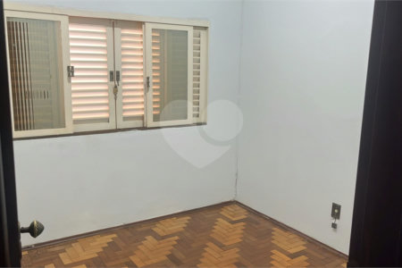 Casa à venda com 3 quartos, sendo 1 suíte, em Vila Progresso, Araraquara, SP