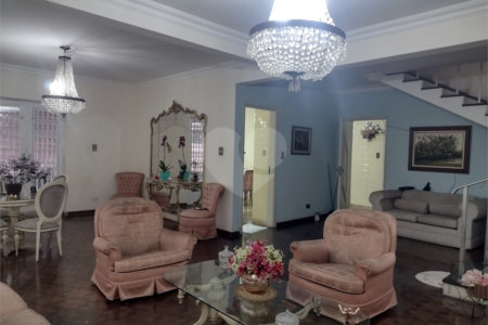 Sobrado à venda com 6 quartos, sendo 1 suíte, em Vila Medeiros, São Paulo, SP