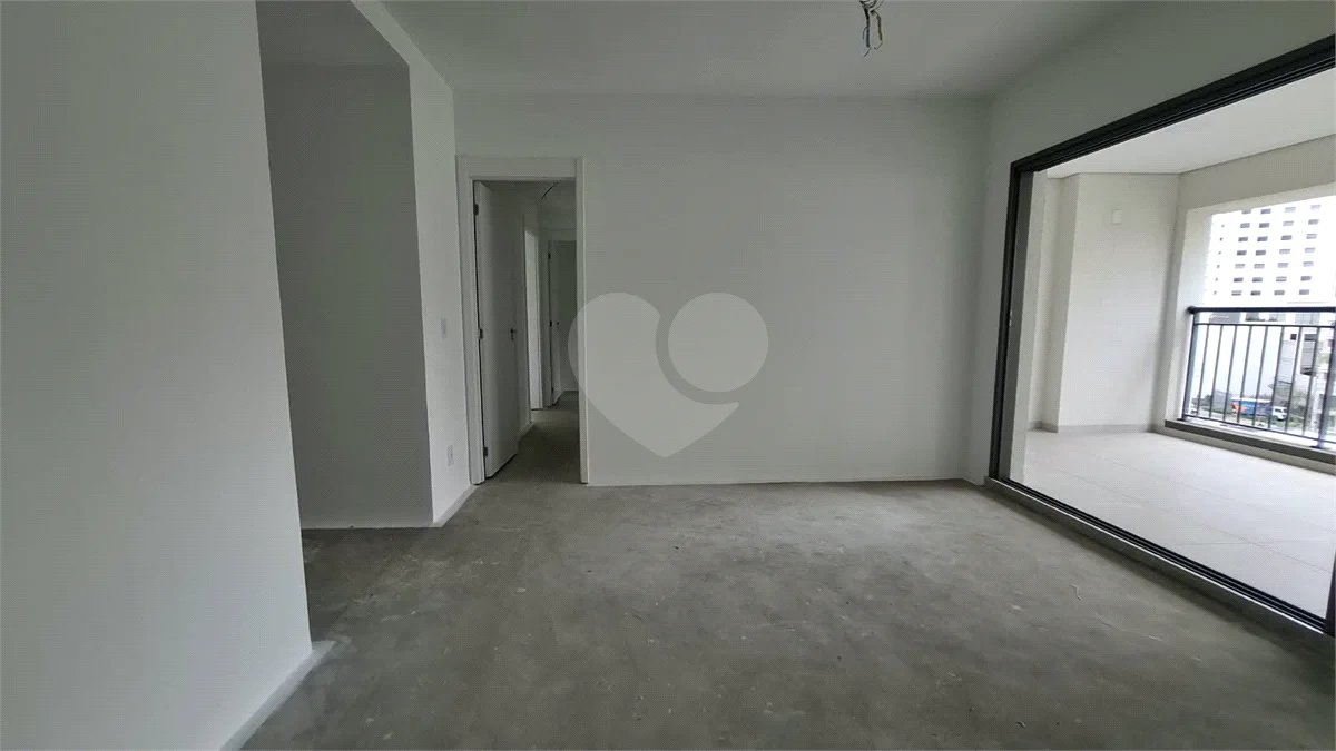 Apartamento à venda com 3 suítes em Vila Pirajussara, São Paulo, SP